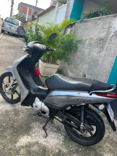 Vendo biz 125 2015