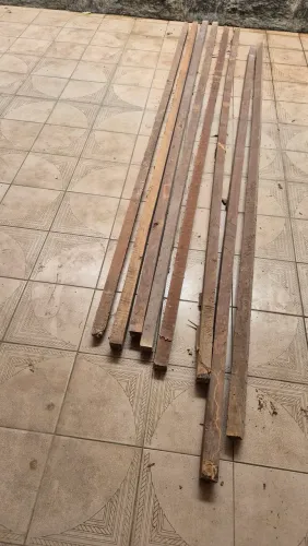 Vendo 6 barrotes de 2,80 por 5cm em perfeito estado tudo por R$99,00