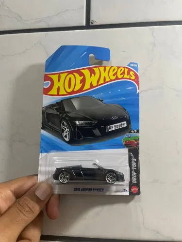HOTWEELS AUDI R8 SPYDER