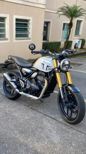 Triumph Speed 400 2026 - Garantia de Fábrica