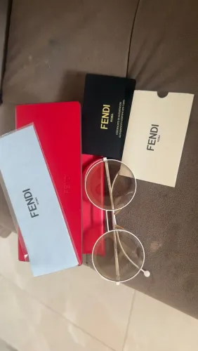 Óculos original fendi