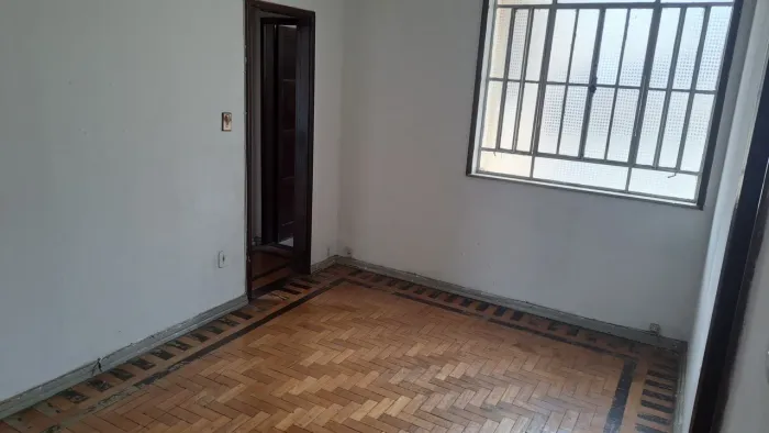 Apartamento amplo (Estação de Brás de Pina)