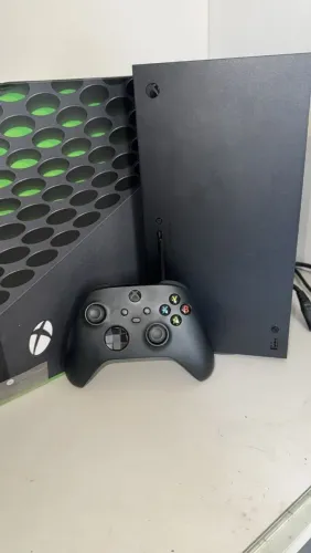 Xbox Series X 1tb + jogos + 1 controle.