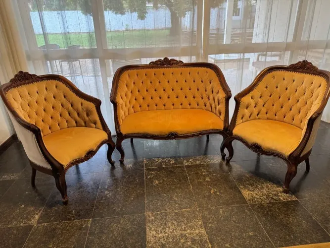 Sofa Luis 15 antigo