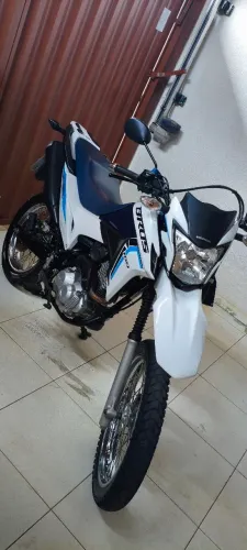 Bros 160