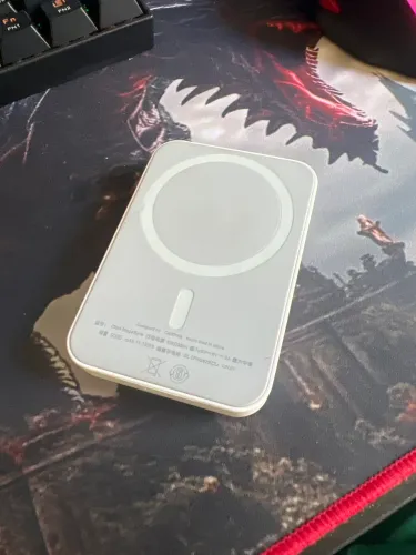MageSafe Apple