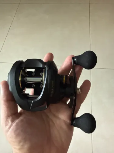 Carretilha black pira zerada