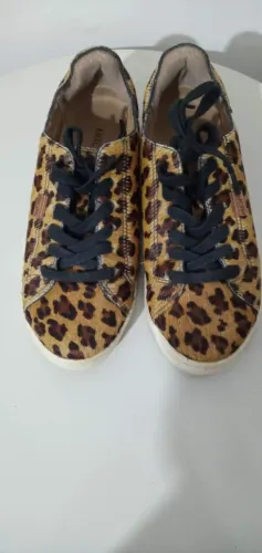 Tênis AnaCapri ( modelo:Animal Print) em couro. Tam.33. Usado.