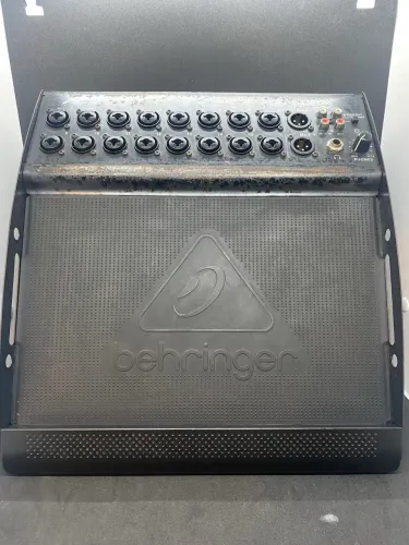 Mesa digital X18 Behringer leia o anúncio