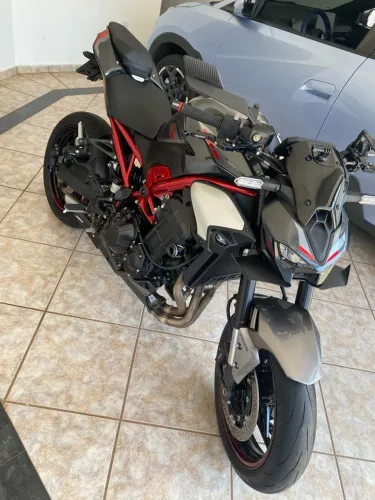 Kawasaki Z 900 2026