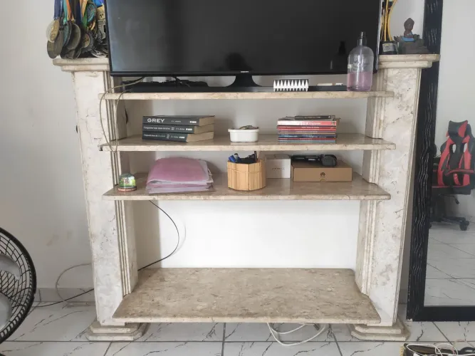 Estante de mármore Sala .