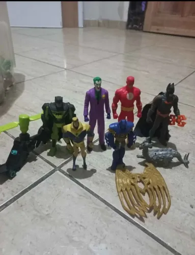 Bonecos da DC