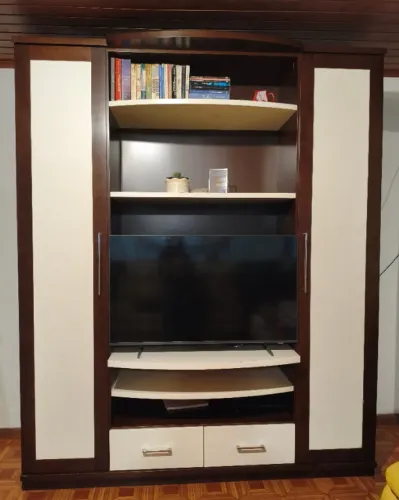 Estante home theater mogno