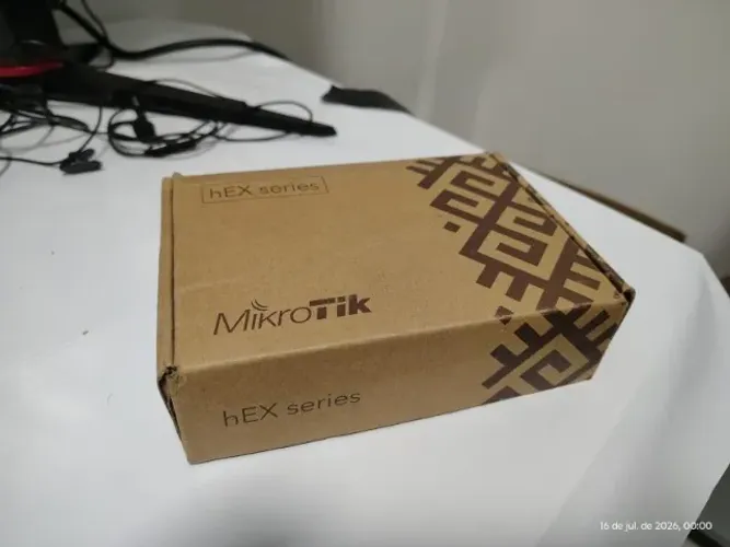 Roteador Mikrotik Hex S - 5 Portas Gigabit - 1 Porta Sfp - Routeros - Rb760igs