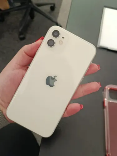 VENDO IPHONE 11 64 GIGAS