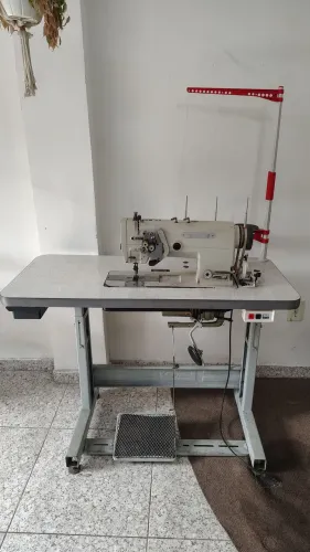 Máquina de Pesponto Industrial 2 Agulhas - Ideal para Bolsos e Acabamentos