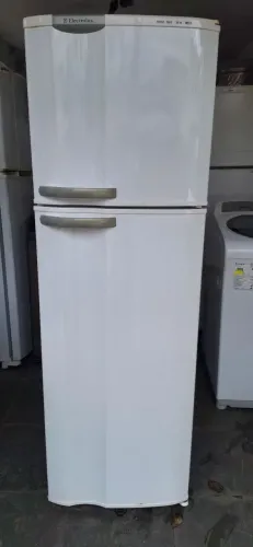 Geladeira duplex Electrolux 