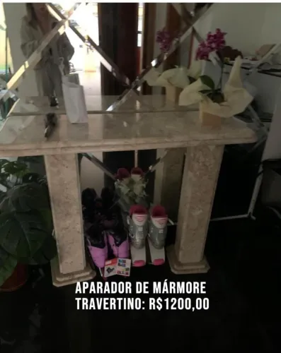 Aparador de Mármore Travertino