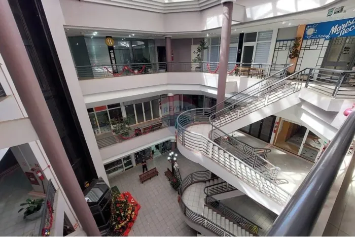 Sala Comercial Shopping plaza