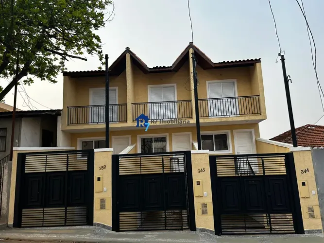 R7 Imobiliária Vende sobrado no Jardim Ester Yolanda com 01 suíte
