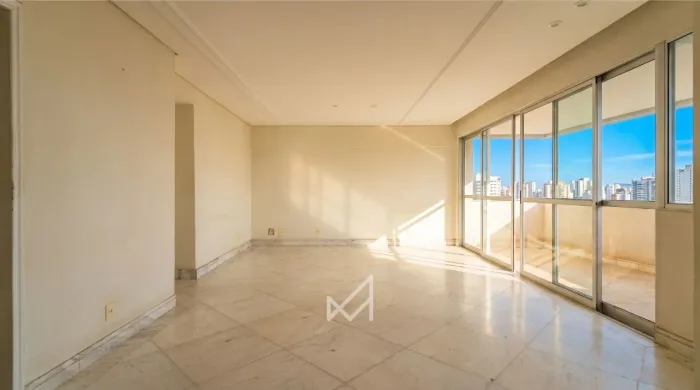 Apartamento 03 quartos à venda no bairro de Lourdes
