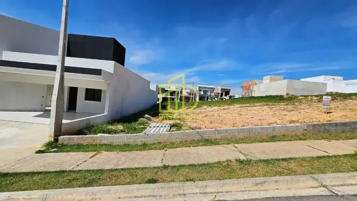 Terreno à Venda no Condomínio Helena Maria Sorocaba/SP