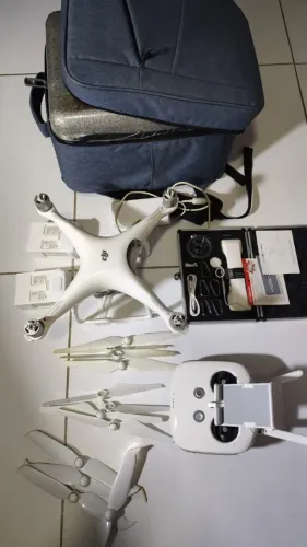 DRONE PHANTOM 4 PRO - DJI