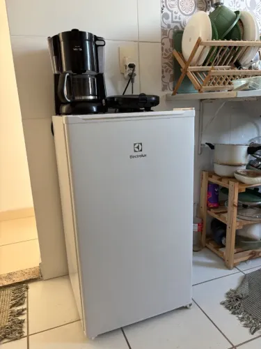 Frigobar Electrolux 90L