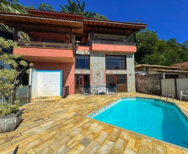 Casa com 4 dormitórios para alugar, 440 m² por R$ 10.702,00/mês - Itaipu - Niterói/RJ