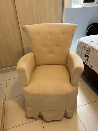 Poltrona de Amamentação com Balanço
