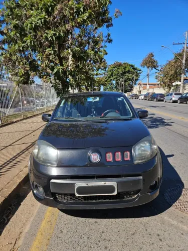 Fiat Uno Sporting 1.4 EVO Fire Flex 8V 4P 2012