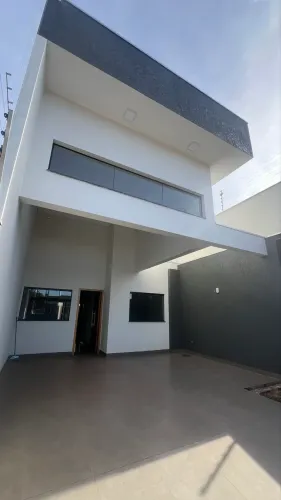 Casa nova na zona Norte de Maringá