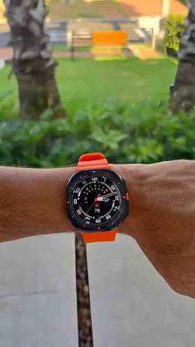 Galaxy Watch Ultra | Com LTE (Deixe o celular em casa!) + 5 Pulseiras