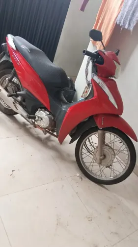 Moto original e bem cuidada, única dona.