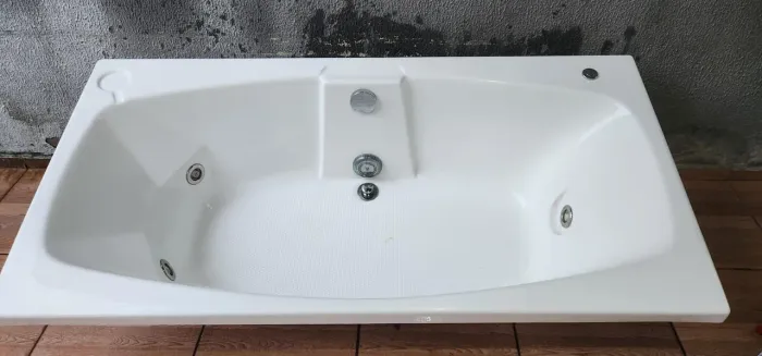 Banheira hidromassagem Jacuzzi