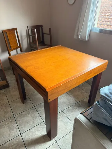 Mesa  de  Jantar  extensível madeira Imbuia  com 4  cadeiras