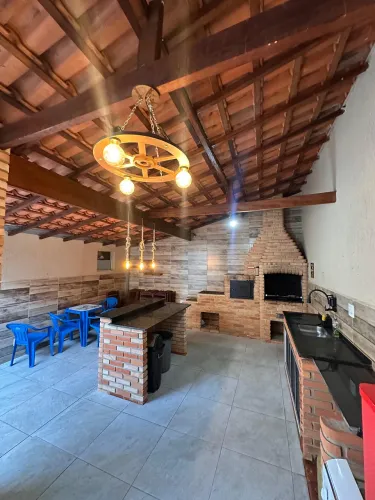 Espaco com piscina