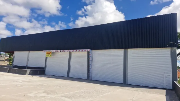 Lojao Av Paralela 2600 m2(Lojas e Galpão)excelente para grandes empreendimentos!!