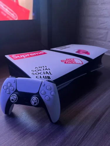 PS5 PRO COM LEITOR + BASE DE CARREGAMENTO + PACOTE DE GAMES!