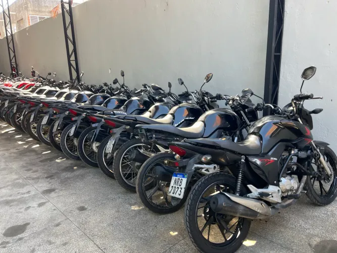 ALUGUEL DE CARRO E MOTO