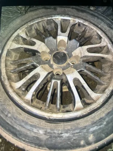 Vendo 2 rodas aro 14 pneus meia vida , ideal para carretinha de reboque 
