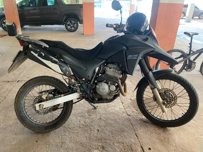 XRE 300 2015