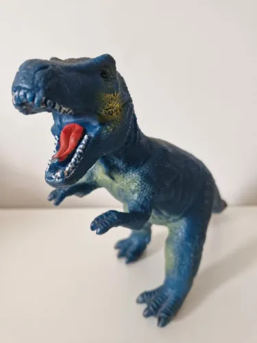 3 Dinossauros de Brinquedo