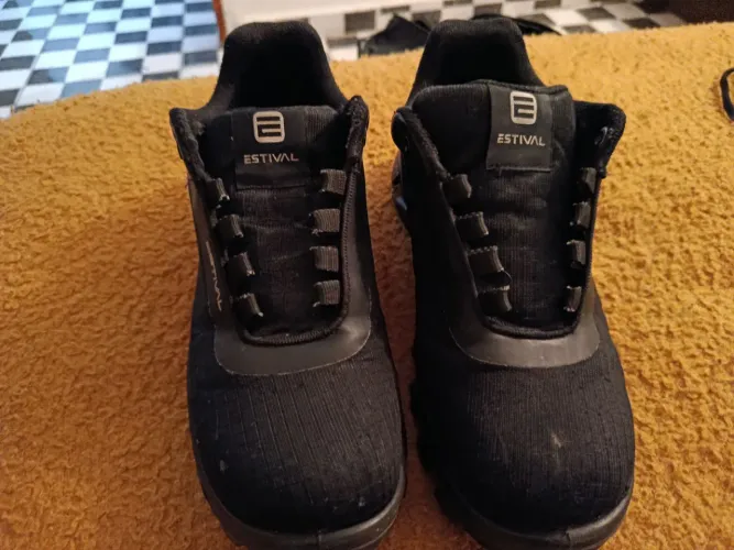 Bota estival semi nova feminina n36