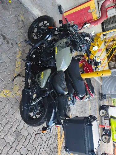 Royal Enfield Shotgun 650