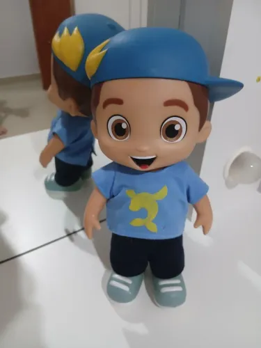 Boneco Lucas Neto que fala