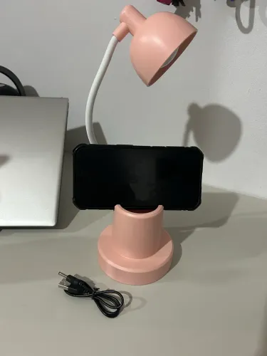 Luminária de led e porta celular