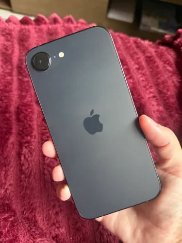 iPhone 16e 256