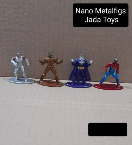 Lote 4 Nano Metalfigs da Jada Toys