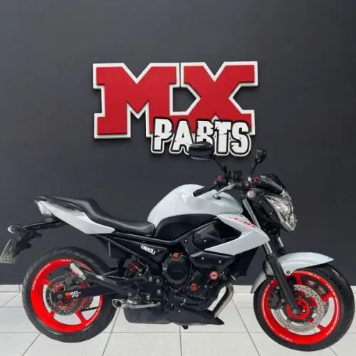 YAMAHA XJ6 N 2012